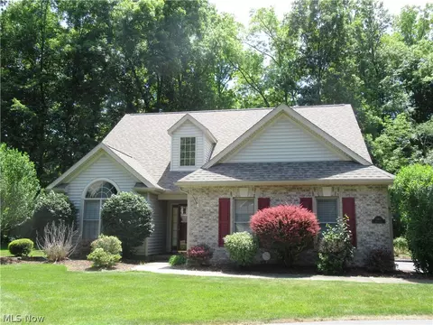 8462 Hitchcock Rd, Boardman, OH 44512