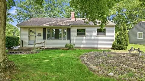 3930 Cannon Rd, Youngstown, OH 44515