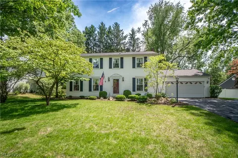6890 Waltham St NW, Canton, OH 44708