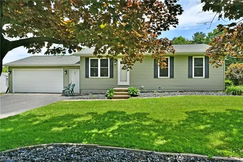 754 Warner Rd, Brookfield, OH 44403