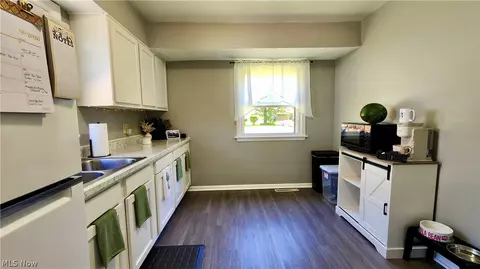 Kitchen - 1328 Myrtle Ave, Ashtabula, OH 44004 photo 1 of 1