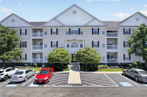 4703 Hills And Dales Rd NW, Canton, OH 44708
