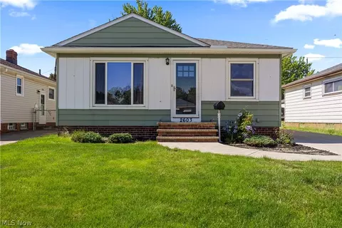 2603 Center Dr, Parma, OH 44134