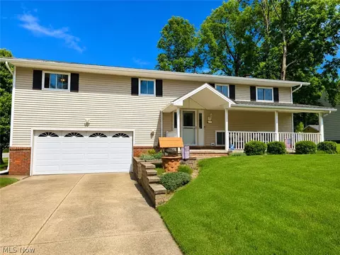 14598 S Gateway Dr, North Royalton, OH 44133