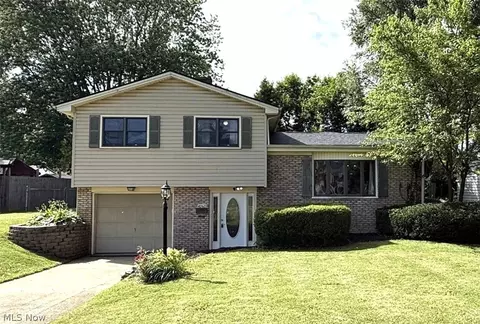 4260 Wedgewood Dr, Youngstown, OH 44511