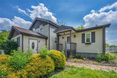 2948 Newton Fls, Newton Falls, OH 44444