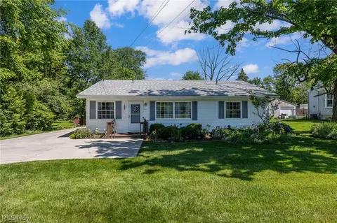 4813 Center Rd, Brunswick, OH 44212