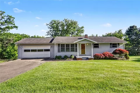 316 Walker Dr, Zanesville, OH 43701