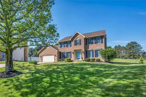 8572 Nobleman Cir NW, Massillon, OH 44646