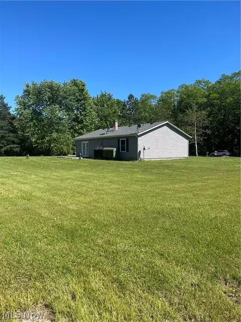 Exterior - 2655 Pine Ridge Rd, Ashtabula, OH 44004 photo 1 of 1