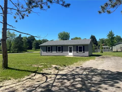 2655 Pine Ridge Rd, Ashtabula, OH 44004