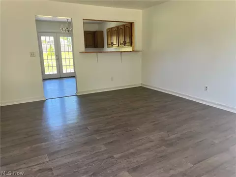 Living - 2655 Pine Ridge Rd, Ashtabula, OH 44004 photo 1 of 2