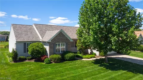 38323 Springdale Dr, North Ridgeville, OH 44039