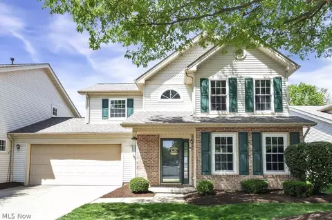 6804 Meadow Ln, Middleburg Heights, OH 44130