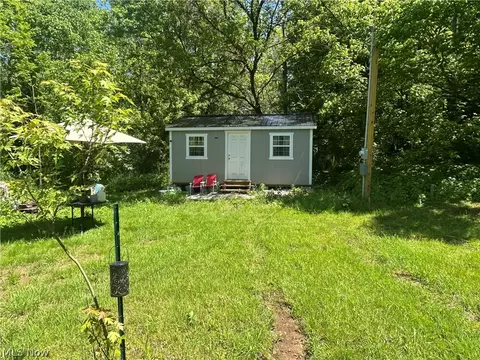 5854 Pounds Rd, Glouster, OH 45732