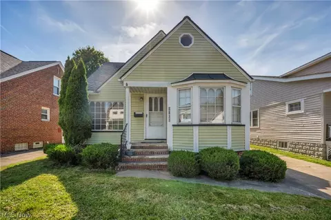 4932 E 110th St, Garfield Heights, OH 44125