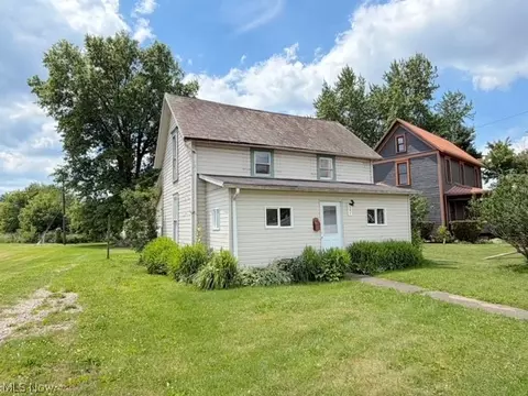 547 W State St, Newcomerstown, OH 43832