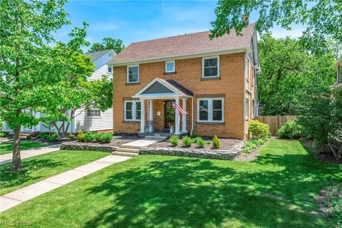 1503 Waterbury Rd, Lakewood, OH 44107