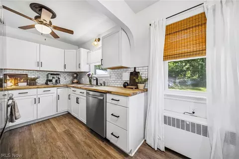 Kitchen - 2027 W 16th St, Ashtabula, OH 44004 photo 2 of 4
