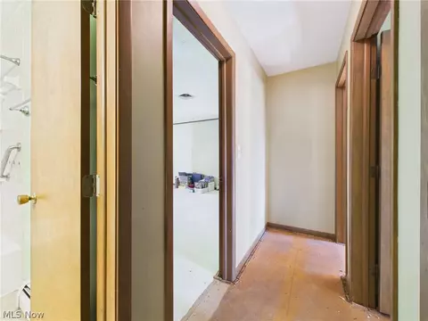 Entry Way - 2648 River Rd, Willoughby Hills, OH 44094 photo 5 of 5