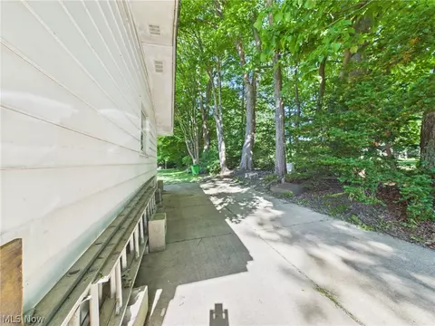 Exterior - 2648 River Rd, Willoughby Hills, OH 44094 photo 6 of 10