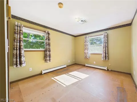 Bedroom - 2648 River Rd, Willoughby Hills, OH 44094 photo 3 of 7