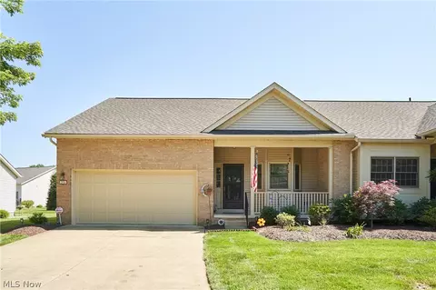 2574 Cardington Grn, Uniontown, OH 44685