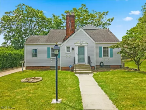 1220 28th St NE, Canton, OH 44714