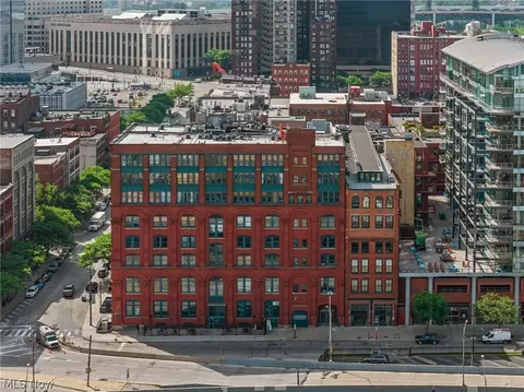 635 W Lakeside Ave #402, Cleveland, OH 44113