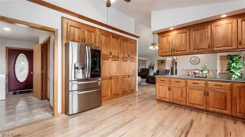 Entry Way - 10550 Amish Ridge Rd, Somerset, OH 43783 photo 3 of 3