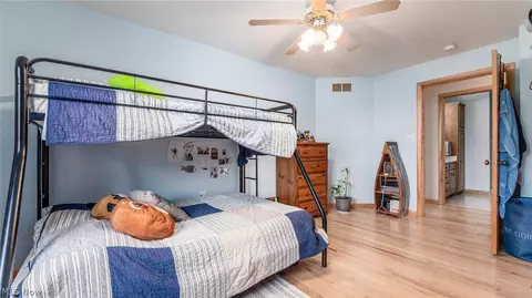 Bedroom - 10550 Amish Ridge Rd, Somerset, OH 43783 photo 8 of 14