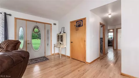 Entry Way - 10550 Amish Ridge Rd, Somerset, OH 43783 photo 2 of 3