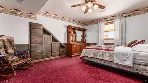 Bedroom - 10550 Amish Ridge Rd, Somerset, OH 43783 photo 9 of 14