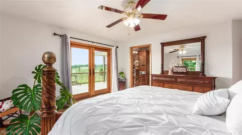 Bedroom - 10550 Amish Ridge Rd, Somerset, OH 43783 photo 3 of 14