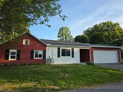446 N Middle St, Columbiana, OH 44408