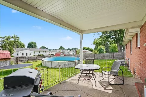 Exterior - 577 Geneva Ave, Struthers, OH 44471 photo 4 of 7