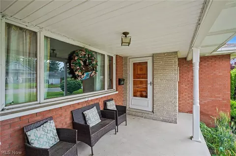 Exterior - 577 Geneva Ave, Struthers, OH 44471 photo 2 of 7