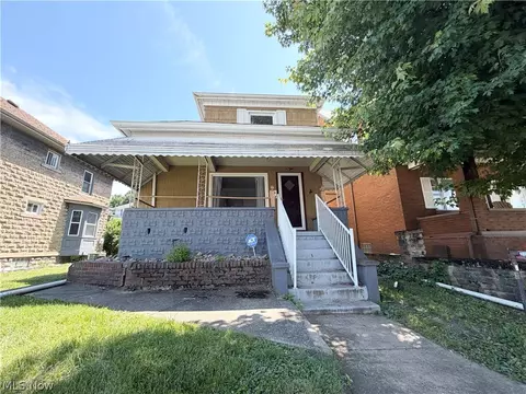 942 Virginia Ave, Follansbee, WV 26037
