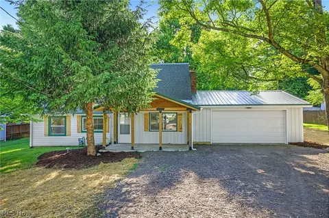 3961 Klein Ave, Stow, OH 44224