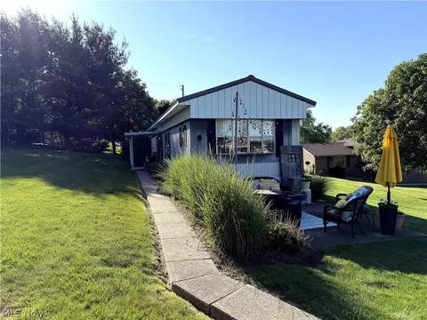 538 Spring St NE, Sugarcreek, OH 44681
