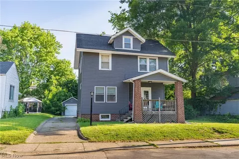 2107 31st St NW, Canton, OH 44709