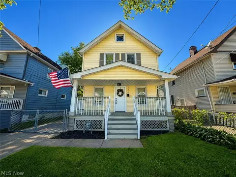 3374 W 88th St, Cleveland, OH 44102