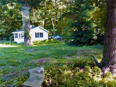 Exterior - 9144 Gregory Ct, Mentor, OH 44060 photo 10 of 14