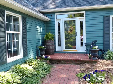 Exterior - 9144 Gregory Ct, Mentor, OH 44060 photo 3 of 14