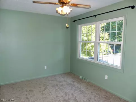Bedroom - 9144 Gregory Ct, Mentor, OH 44060 photo 3 of 4