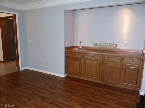 Living - 9144 Gregory Ct, Mentor, OH 44060 photo 4 of 4