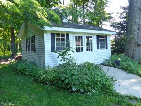 Exterior - 9144 Gregory Ct, Mentor, OH 44060 photo 9 of 14