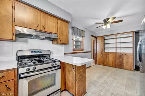 179 Caroline St, Elyria, OH 44035 photo 7