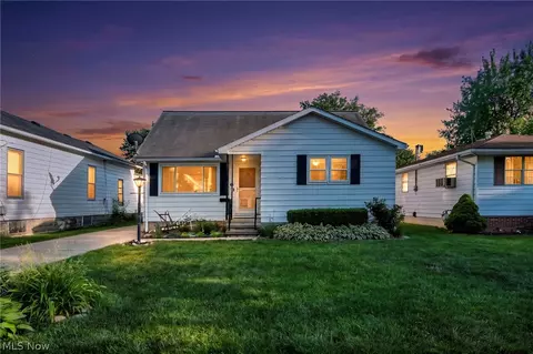 179 Caroline St, Elyria, OH 44035 photo 2
