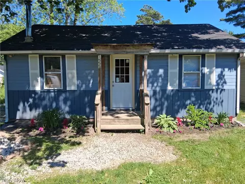 1555 Glenview Ave, Madison, OH 44057